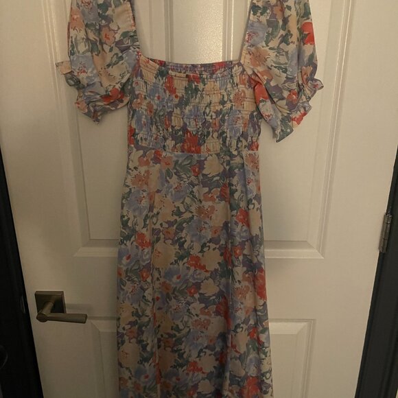 ASTR Women's floral dress - Picture 3 of 3
